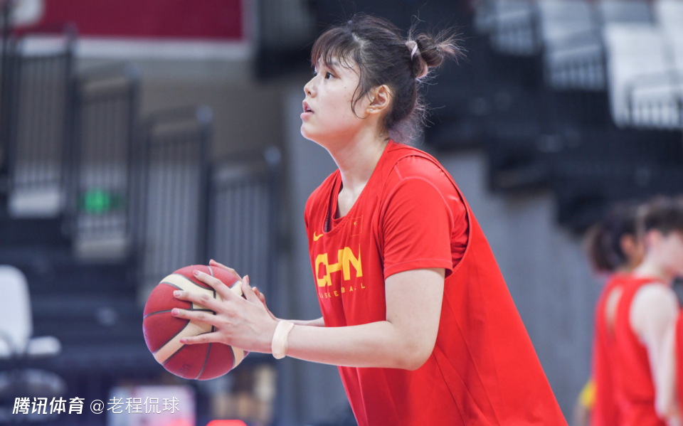 李月汝新赛季在wnba为非保障合同仅46万元 不到国内四分之一_中国篮球