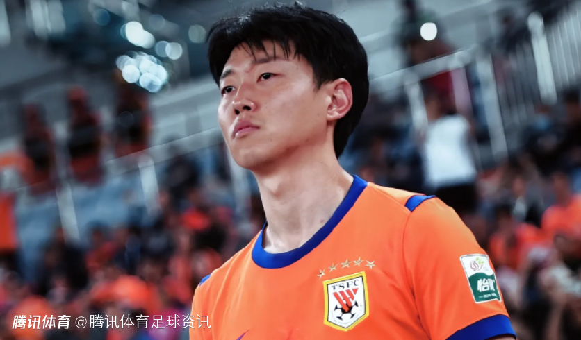 记者：阿尔瓦罗、高准翼因伤未随泰山赴成都 后防线面临更大考验