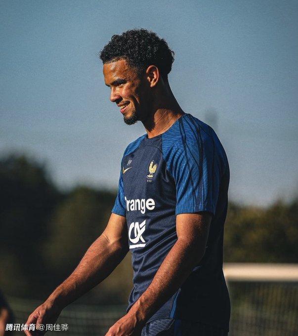 社区>足球社区>热议足球>法国队公布欧预赛大名单:扎伊尔·埃梅里首次