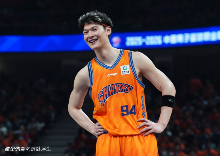  险成卧底！王哲林5中1与8罚2中遭打爆 仅4分基本功又拖后腿
