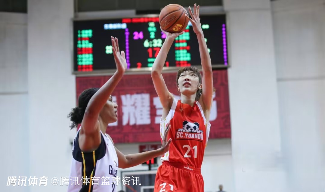 韩旭跟广东女篮的交锋是本赛季目前为止打过最激烈的比赛