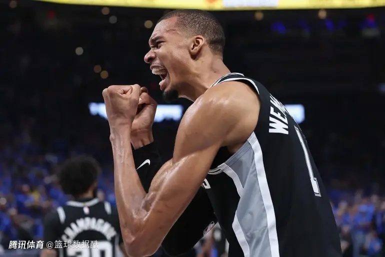 唐斯称NBA能迎来文班是种福气 布伦森：文班表现令人惊叹