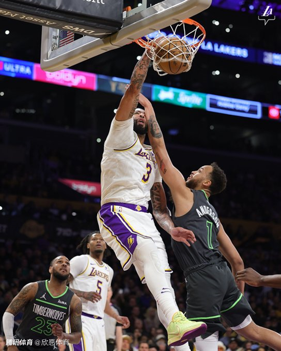 nba:湖人队安东尼-戴维斯受伤离场,伤情待评估
