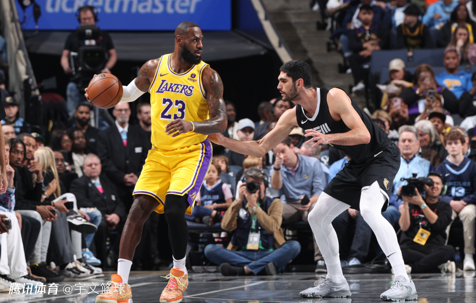 28号nba综述詹姆斯三双湖人夺5连胜追梦被驱逐勇士轻取魔术