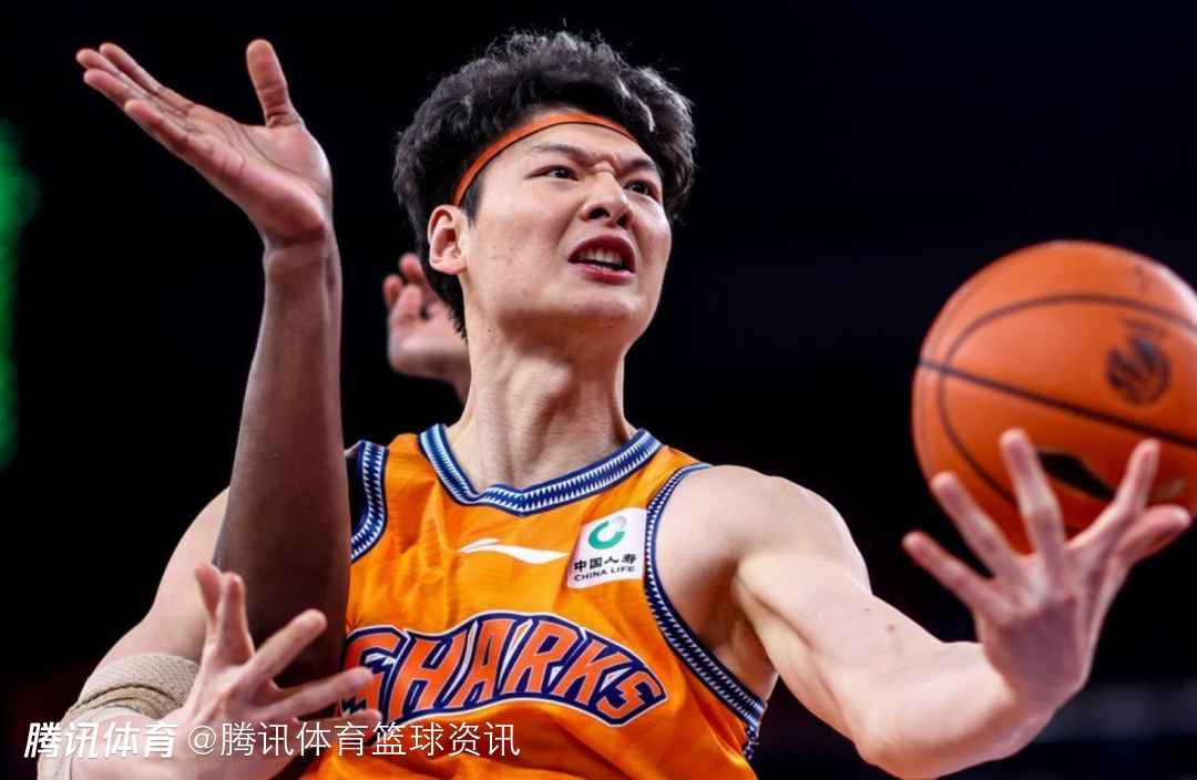  王哲林：我和周琦的“老人对位”没啥好看的 第一次经历25连胜挺开心