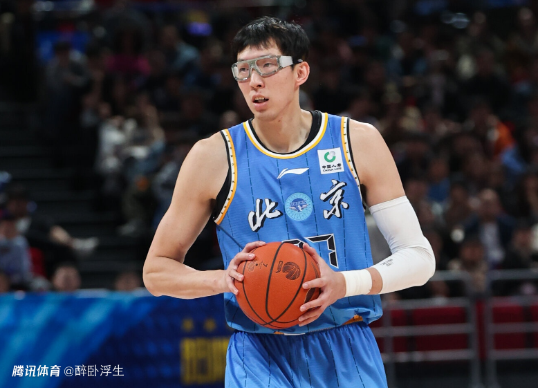  周琦斗志遭质疑：最后两场仅7分与6分 下半场0分提前下场认输
