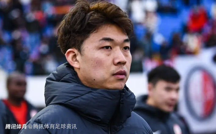 严鼎皓刻苦训练后场上才会有更好发挥明天比赛要踢出成都特色