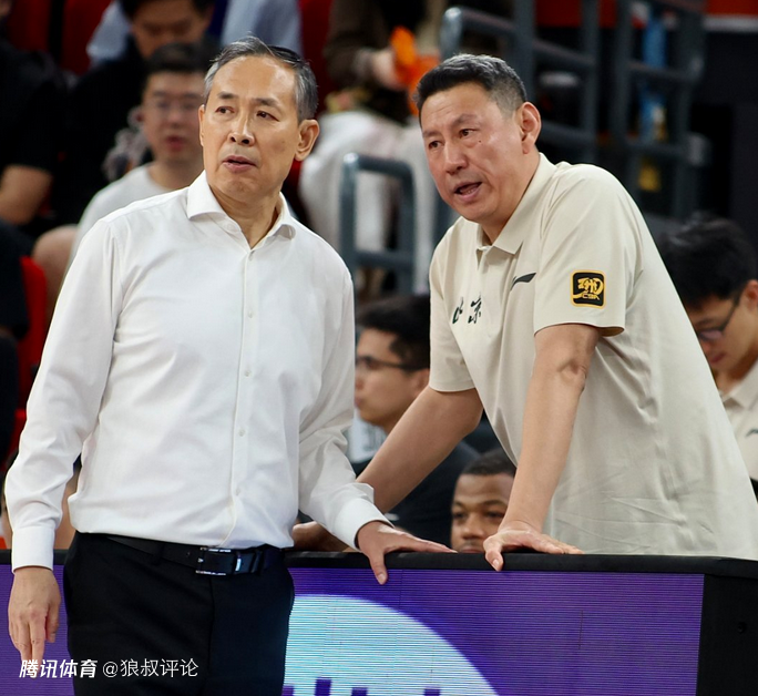  热议前男篮主帅李楠担任北京主教练：队内核心足够熟悉 外援选择引关注