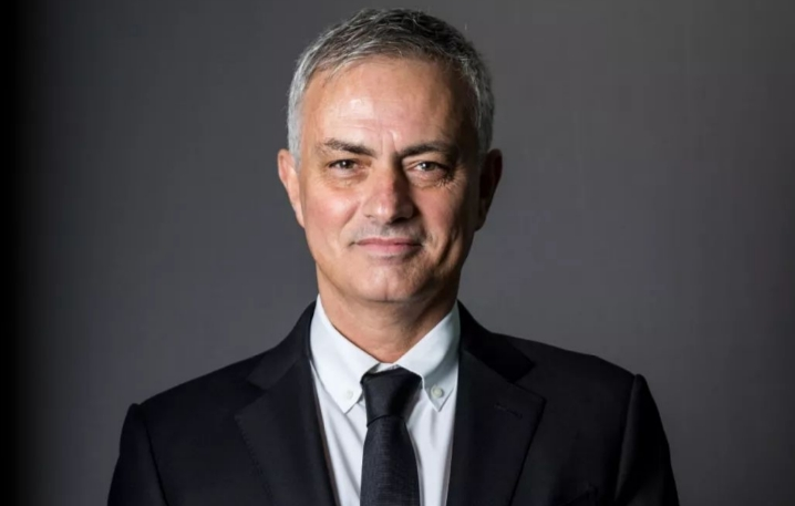 龙塞罗：皇马更衣室就像幼儿园，当前局势确实需穆里尼奥坐镇