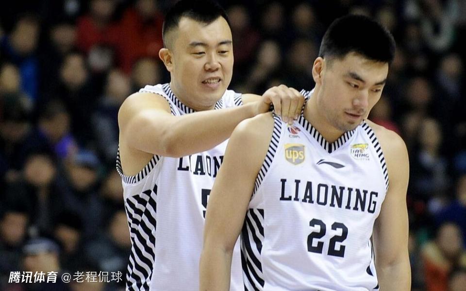 辽宁男篮官宣和韩德君续约两年老将合同与李晓旭签两年c类合约