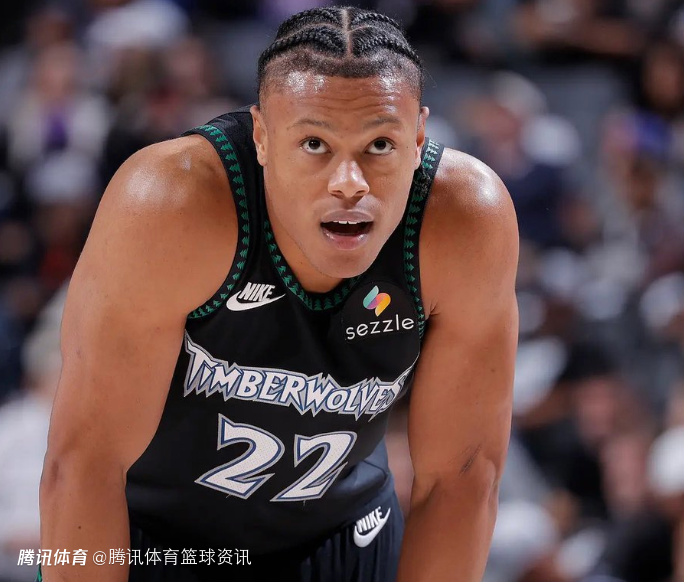  继续留队！队记：森林狼和杰伦·克拉克达成3年1000万续约