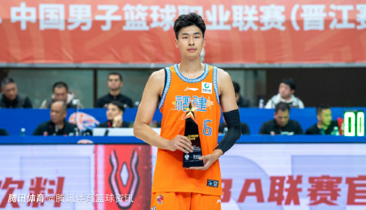 邹阳新秀赛季用惊喜来总结自己休赛期会加强力量和投篮
