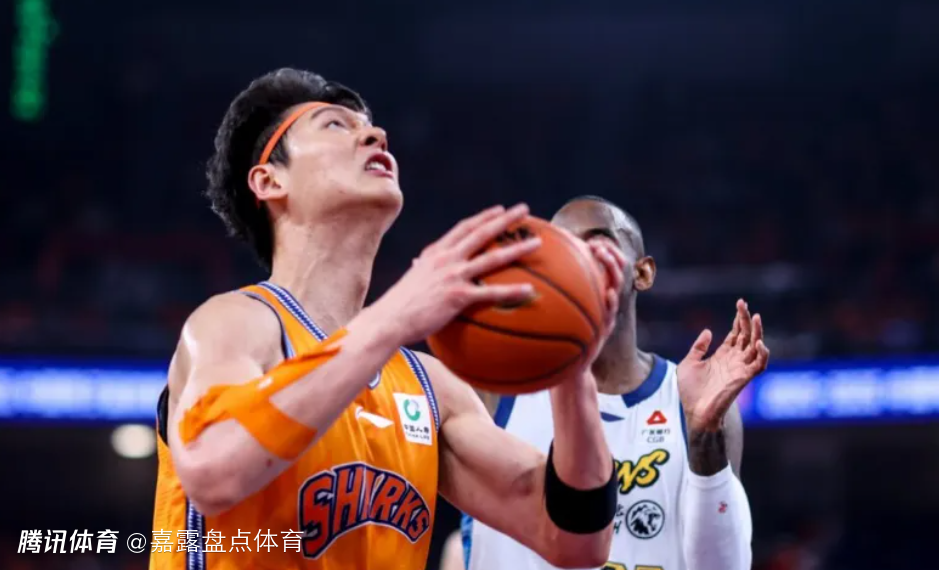 上海11分击败广厦总分1-0：洛夫顿伤退 古德温34+7+12胡金秋10中8