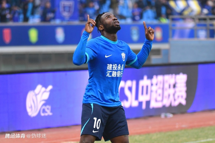 伪球迷:国足归化球员洛国富退役!感谢与祝福!