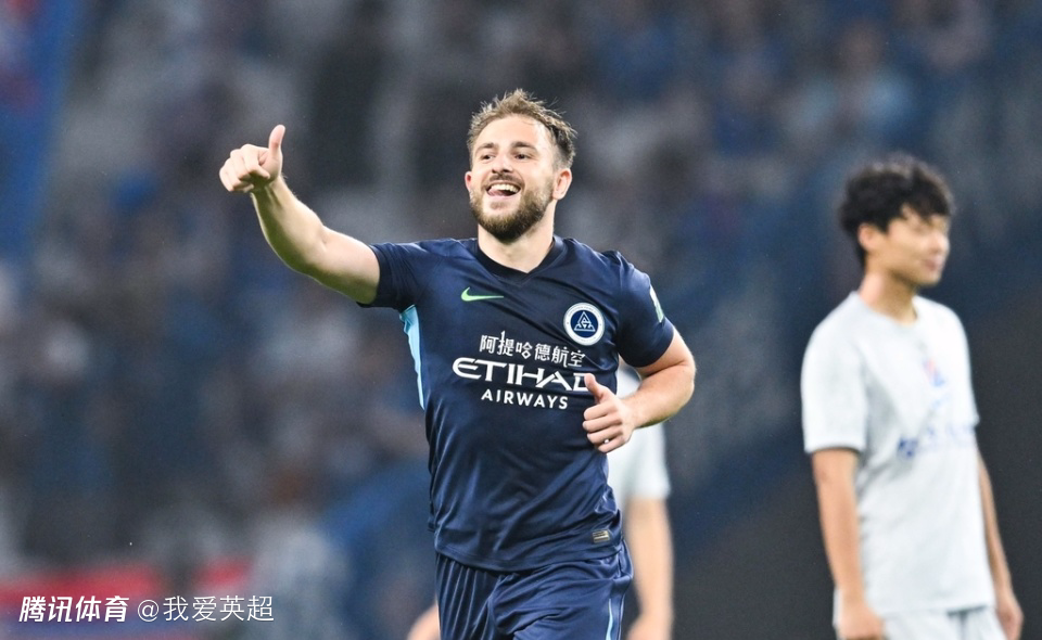 中超：申花1-2遭6轮不胜 送新鹏城近6轮首胜 杨泽翔送点 拉唐破门