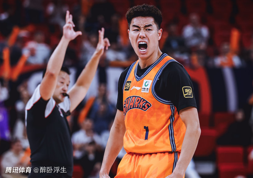  上海两大奇兵！双李组合28+6三分制胜 李添荣16+4三分最佳一战