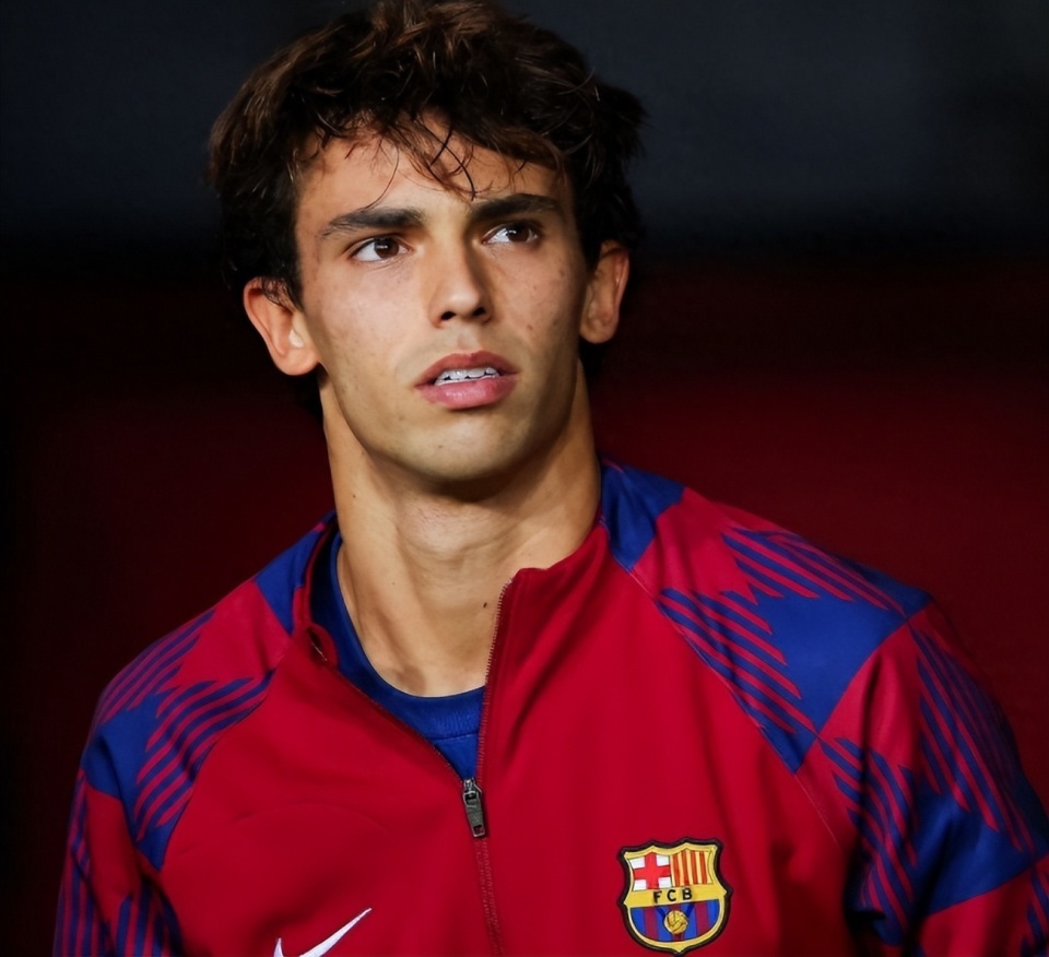 菲利克斯获认可巴萨愿意留下菲利克斯葡萄牙新星成为冲冠拼图