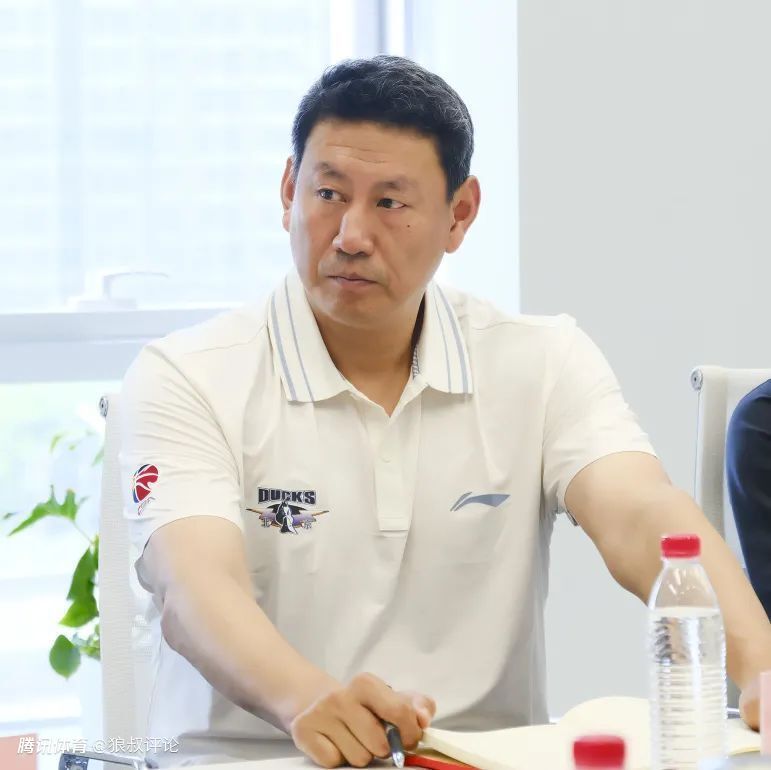  时隔3年再度挂帅！曝李楠接替许利民成北京首钢新任主教练