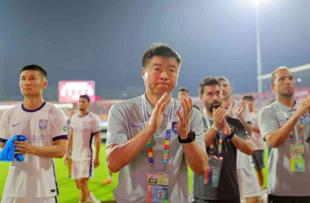 于根伟缺席赛后发布会，津门虎助教：比赛尾声发生了些怪事