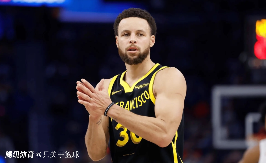 库里落选全明星先发一点也不意外