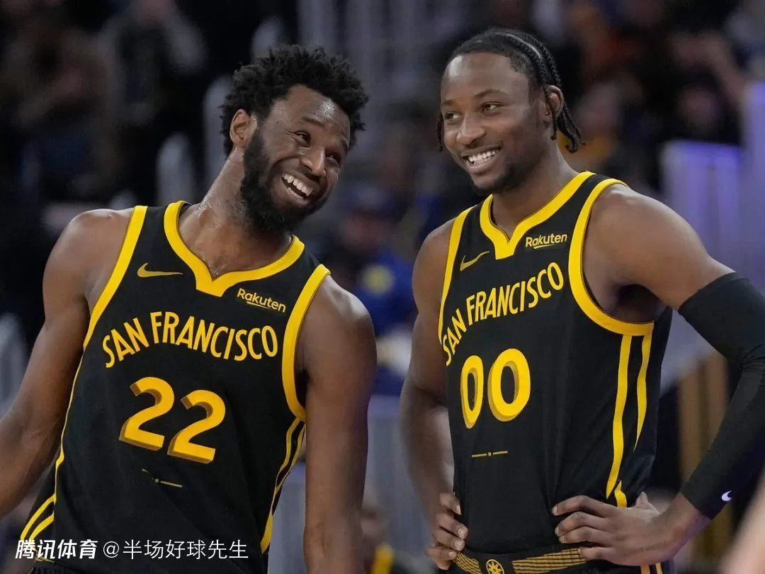 勇士积极推销维金斯,克莱欧文友好交流,库里退役恐成职业高尔夫选手.