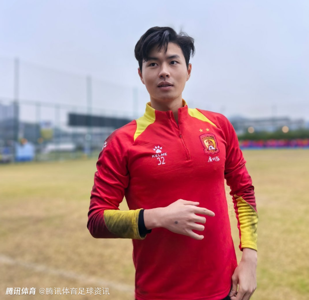 大连英博vs广州队出现9黄1红赛后激烈冲突 大连外援拳击广州队门将