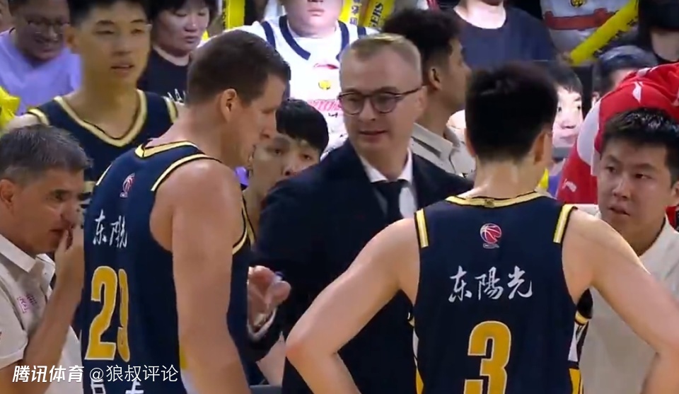 CBA24日前瞻：廣東欲繼續(xù)捍衛(wèi)主場(chǎng) 鄒陽(yáng)狀態(tài)火熱率隊(duì)挑戰(zhàn)衛(wèi)冕冠軍