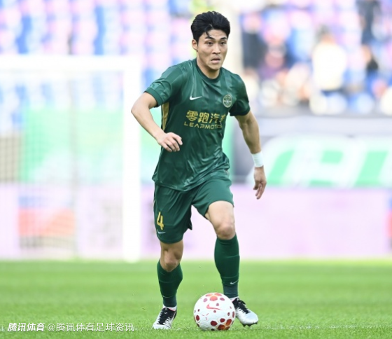 备战世界杯！浙媒：朴镇燮累计4黄停赛无缘下一轮 提前一轮赴韩国队报到