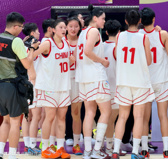 中国U17女篮大胜新西兰开门红 李沅珊狂轰30分率队单节20-6