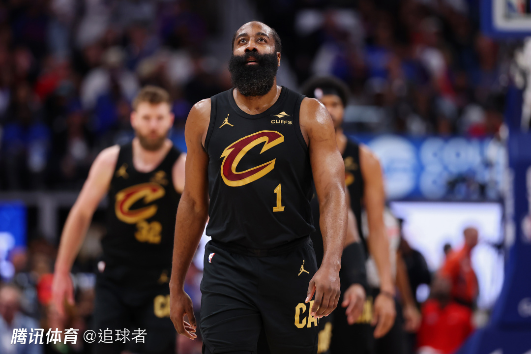 骑士0-2头号罪人！哈登13中3且致命失误 两战11失误坑惨球队