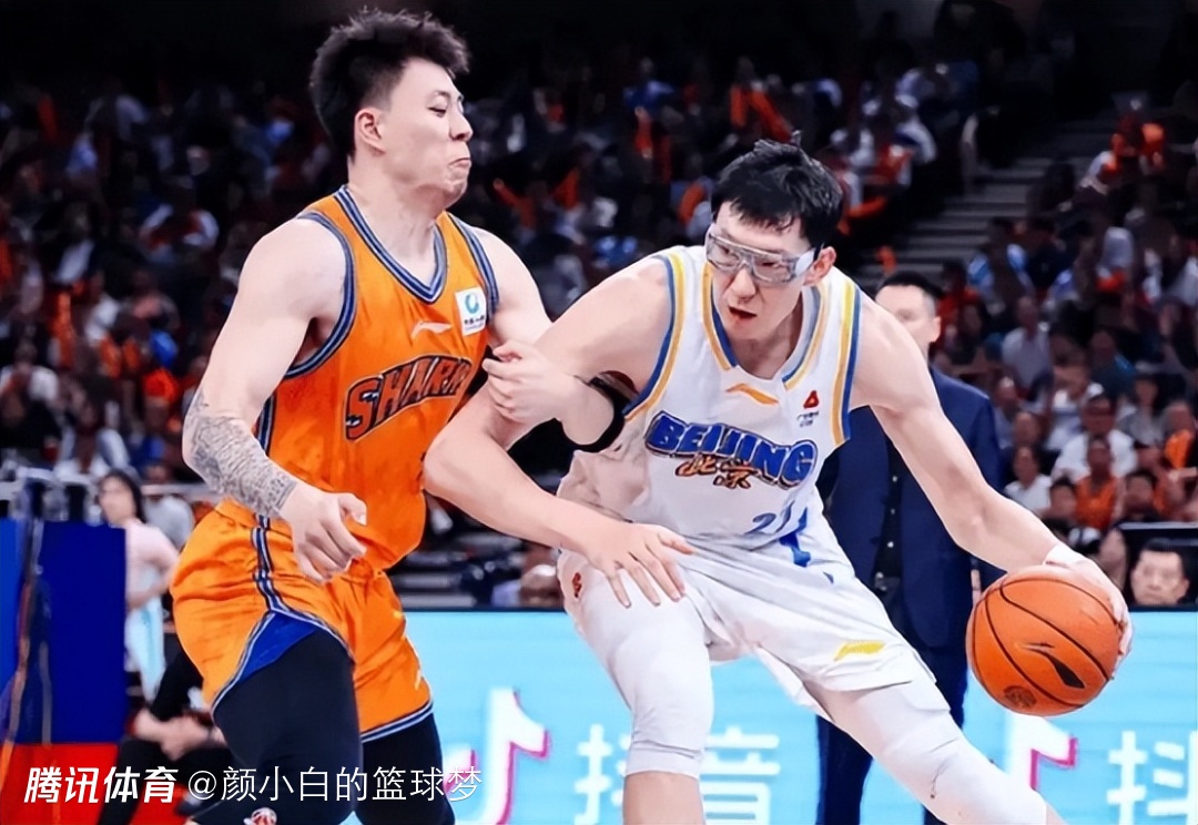 北京5人上双大胜上海总分1-1！陈盈骏26分周琦两双 古德温空砍32+5