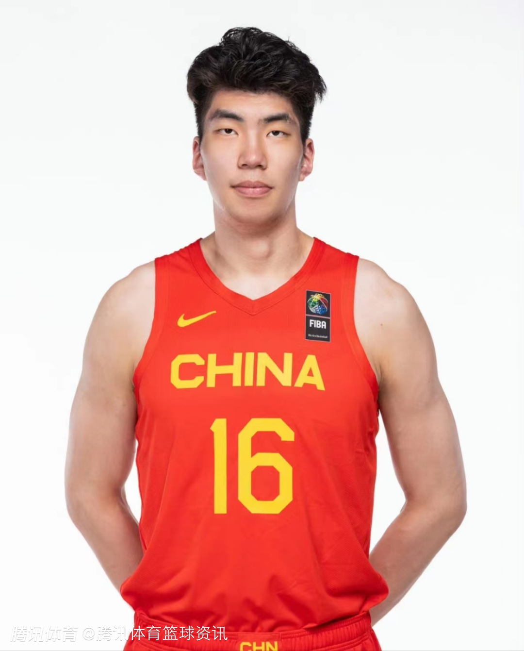 余嘉豪大家的状态都很好全力以赴赢下这场比赛