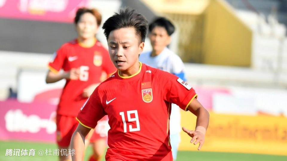 张琳艳拿瑞士女超金球奖，改写3大历史，男足未有人做到