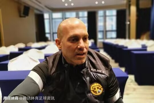 主教练加布里-德拉托雷提出辞职 王霄将暂时行使主教练职责_中国足球