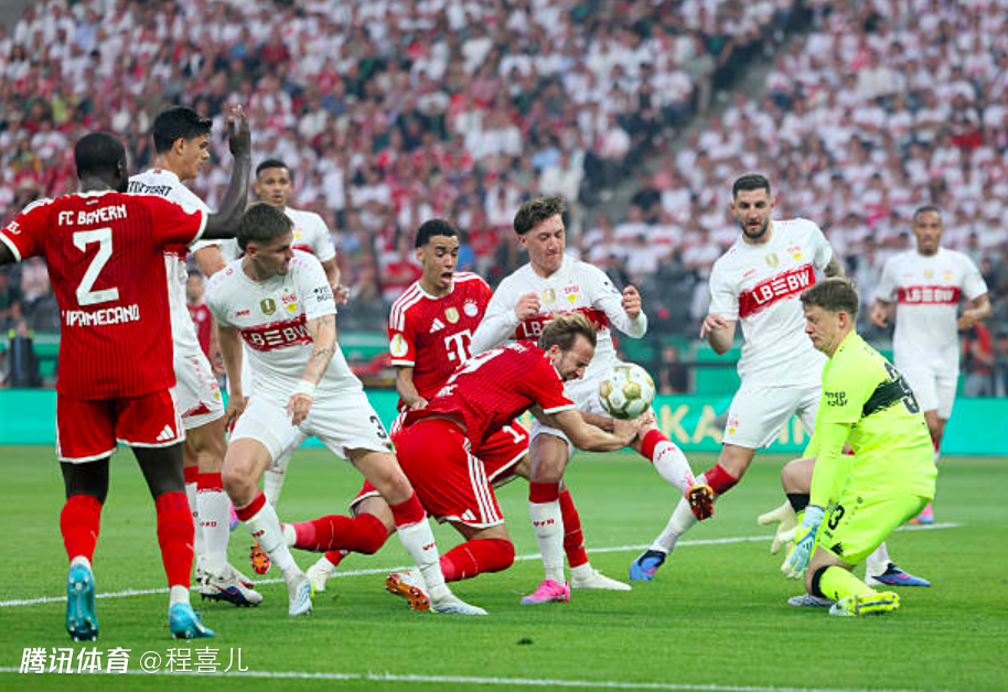 德国杯：拜仁3-0斯图加特加冕三冠王 凯恩戴帽+单赛季61球创纪录