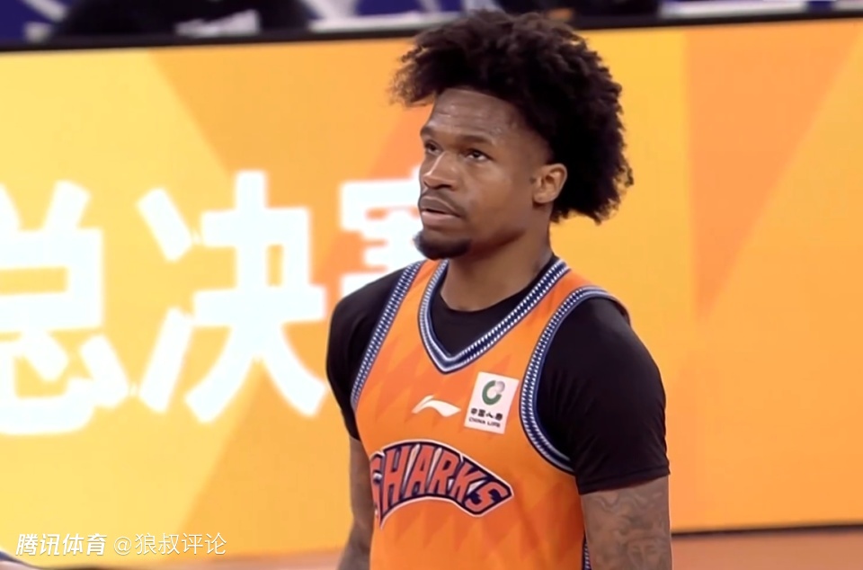  古德温：我知道布朗肯定在那个位置出手 抢断后只剩2-3秒只能投三分