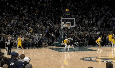 NBA / 罰球數相差15顆,空接不中未能完成絕殺!字母哥:不想被罰款,出於某種原因沒接到-黑特籃球-NBA新聞影音圖片分享社區