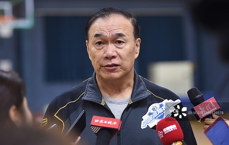 媒体人：李楠将接过许利民教鞭，出任北京北汽男篮新任主教练